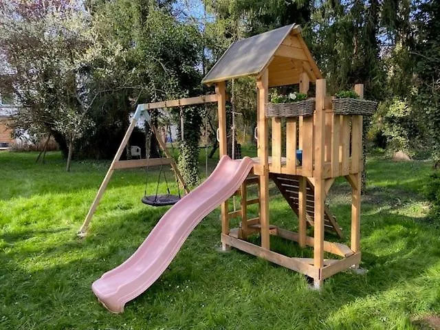 Tatil Evi Loft Vineta Mit Traumhafem 1500qm Garten